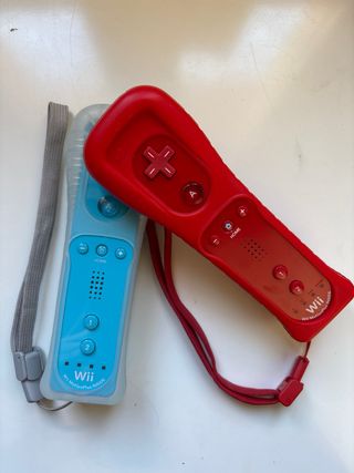 Nintendo Wii Mini Roja y Negra Completa