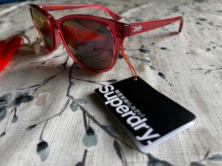 Gafas de sol Superdry rosas