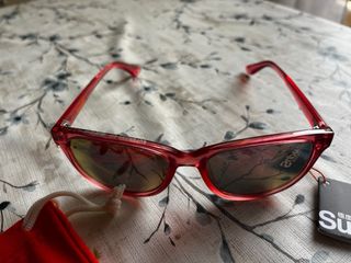 Gafas de sol Superdry rosas