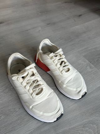 Zapatillas Adidas Blancas y Rosas