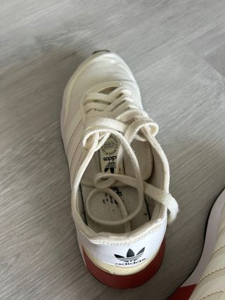 Zapatillas Adidas Blancas y Rosas