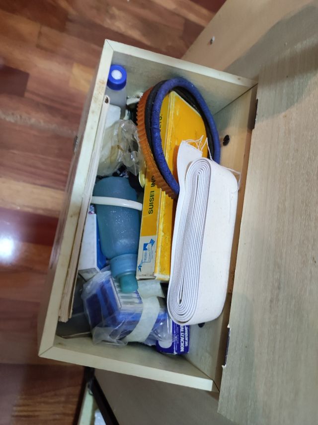 Máquina de coser con mueble alfamatic 109