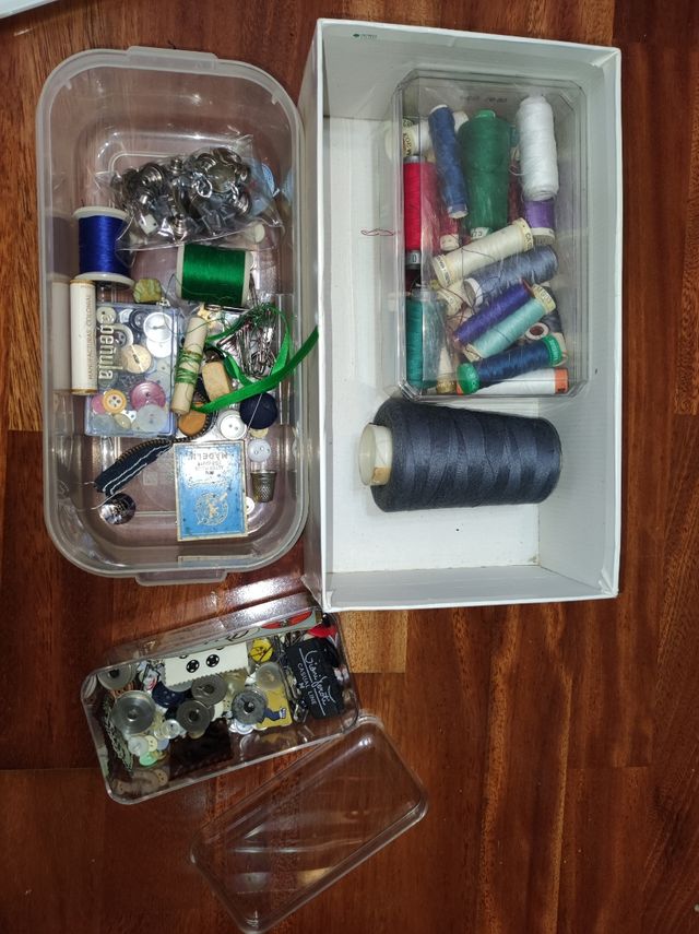 Máquina de coser con mueble alfamatic 109