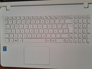 Portátil ASUS X540LA Blanco
Contacto: 659052640
