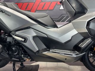 HONDA ADV 350 ABS Gris