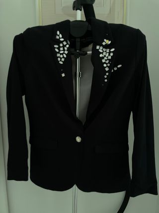 Chaqueta Negra Mujer H&M con Pedrería