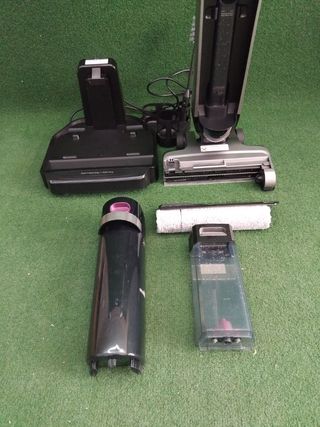 Aspiradora Eureka RapidWash 630