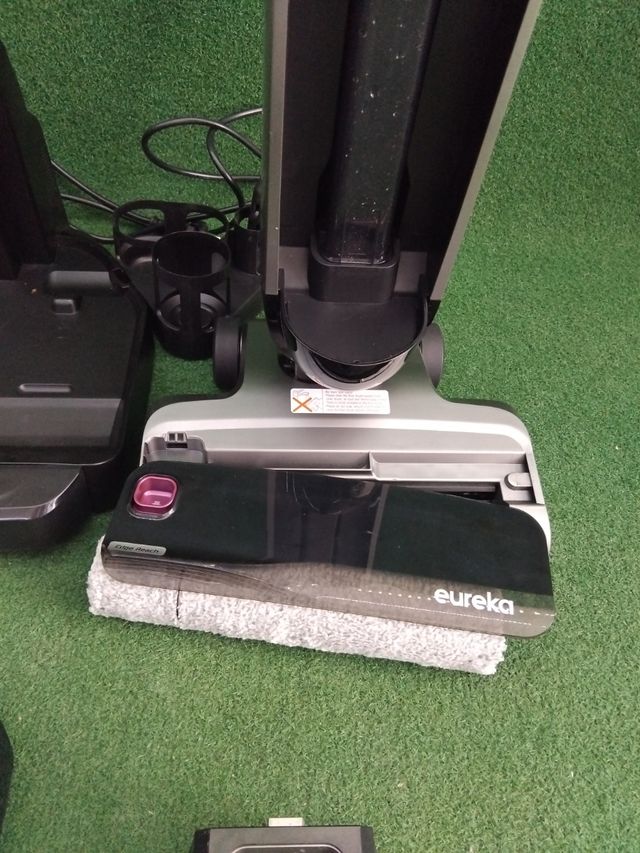 Aspirapolvere Eureka RapidWash 630