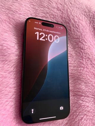 iPhone 15 Pro salud bateria 89% con su funda