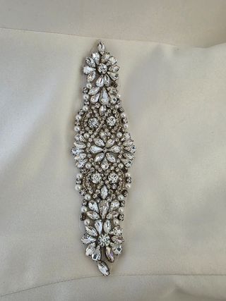 Vestido de Novia Elegante con Adorno
