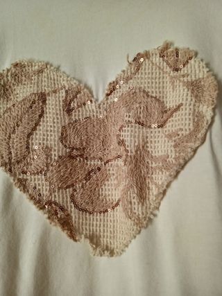 Camiseta Boho Corazón Encaje Mangas Volante