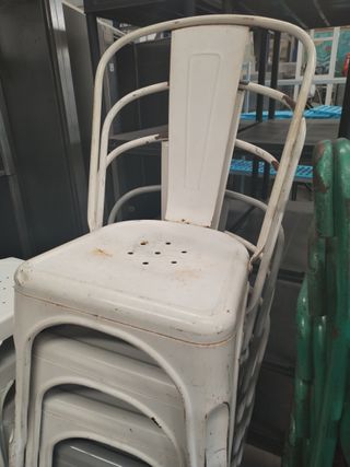 Sillas metálicas blancas de segunda mano
