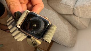 Apple Watch Beige/Dorado serie 5