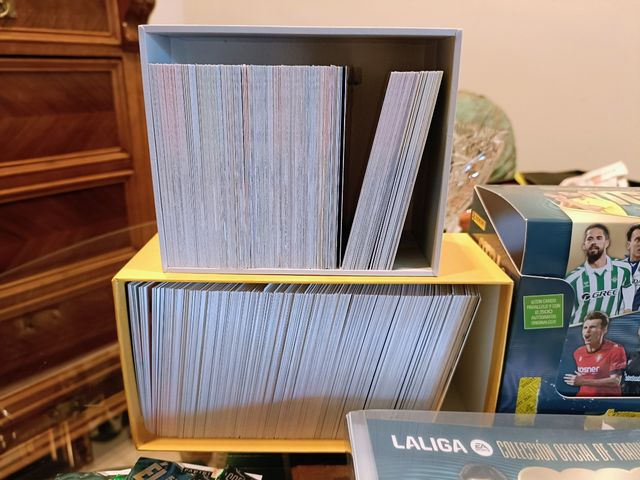 Megacracks 25-26 Vendo o cambio-Lista faltas foto