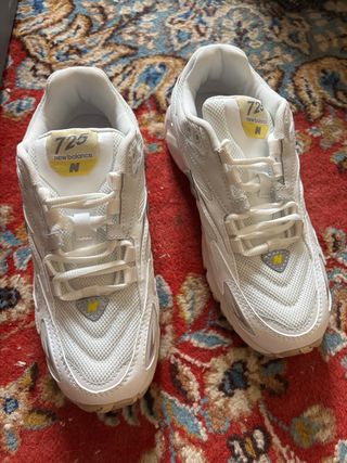 Zapatillas New Balance 725 Mujer Plata