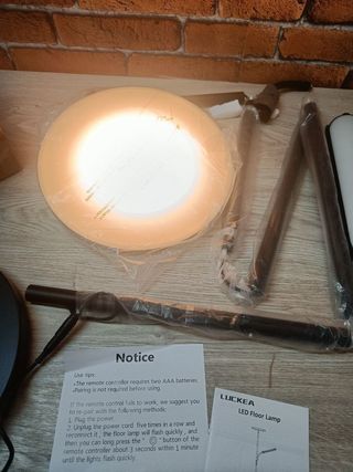 Lámpara de Pie LED Regulable de 42 W, Lampara