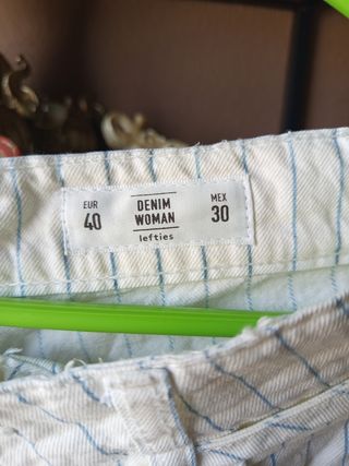 Pantalones cortos Lefties rayas blancas talla 40