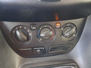 Ford Transit Connect Kombi 1.5 TDCi 75cv Ambiente 230 L2 (M1)