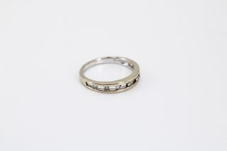Anillo De Oro Blanco De 18K Con Diamantes.. Ref: 023-01-00314