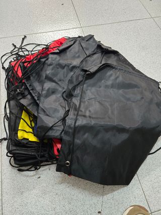 50 Bolsas/Mochilas Variadas
Poliester