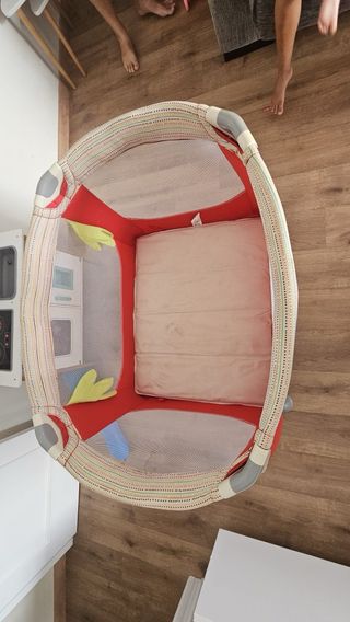 Cuna de viaje plegable