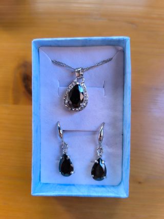 Conjunto Pendientes y Colgante Negro Plata