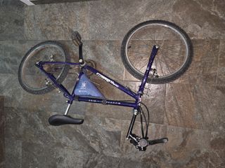 Bicicleta BH infantil antigua con marchas
