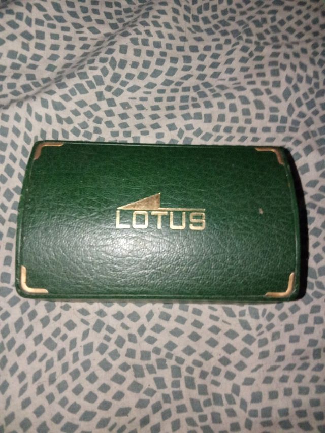 Caja joyero para reloj Lotus