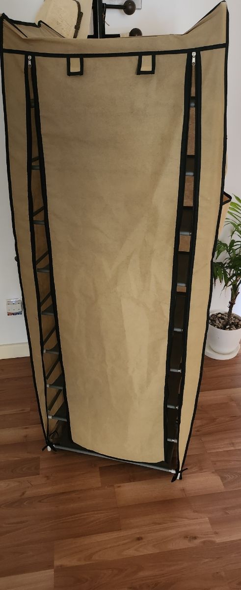 Zapatero de lona beige con 9 baldas