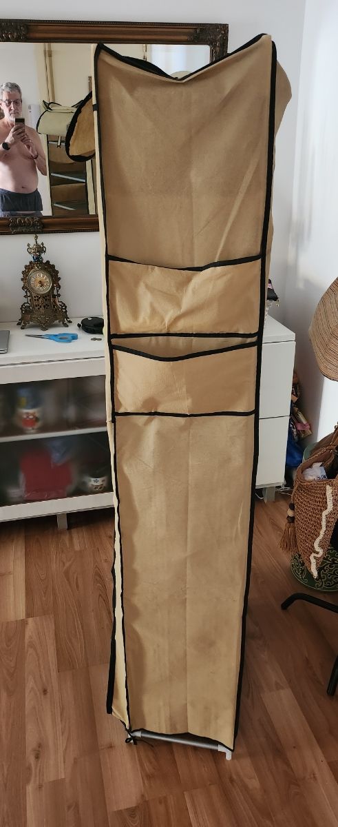 Zapatero de lona beige con 9 baldas