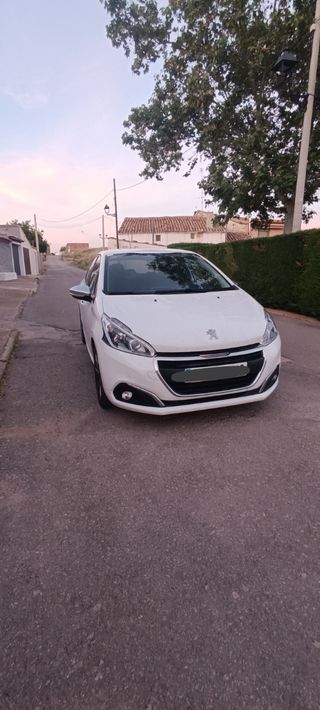 Peugeot 208 2016