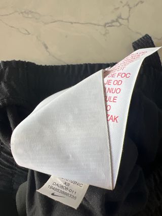 Bermudas Nike Niños Talla XS Negras
(122-128 cm)