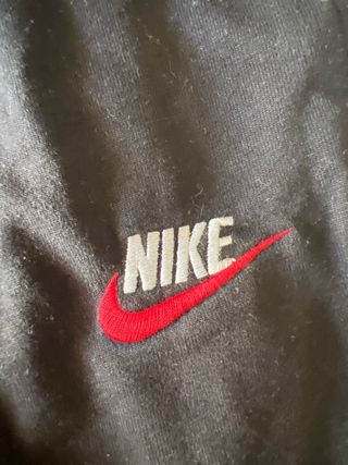 Bermudas Nike Niños Talla XS Negras
(122-128 cm)