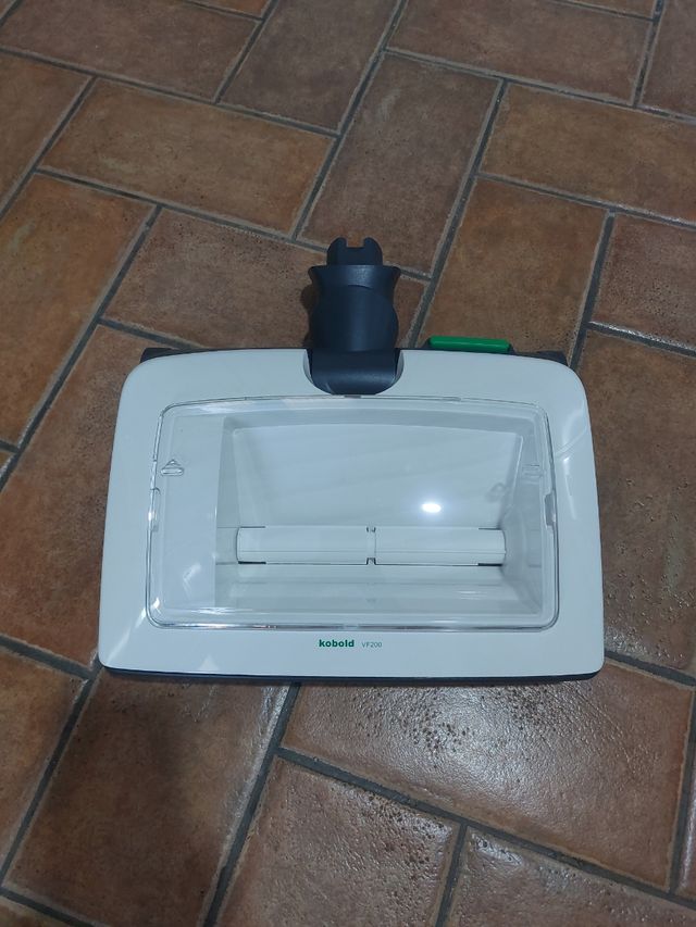 Limpialfombras Kobold VF200
