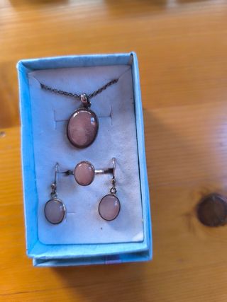 Conjunto Plata: Pendientes, Anillo y Colgante