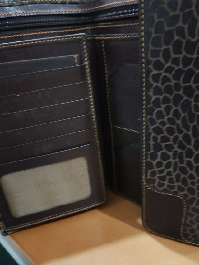 Monedero piel estampado animal