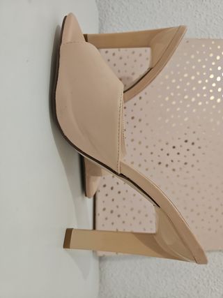 Sandalias tacón nude sin estrenar, 