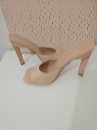 Sandalias tacón nude sin estrenar, 