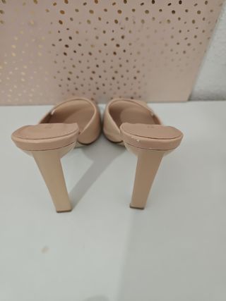 Sandalias tacón nude sin estrenar, 
