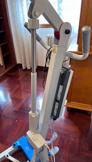 Grúa para enfermos con problemas de movilidad 