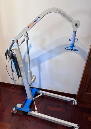Grúa para enfermos con problemas de movilidad 