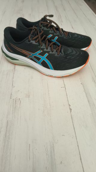 Zapatillas Asics Negras