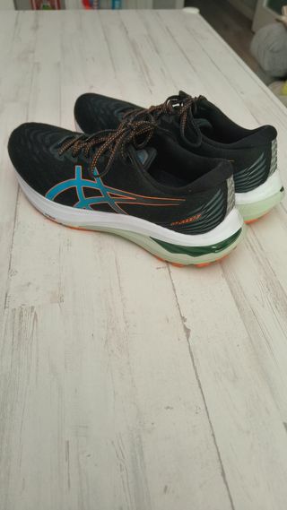Zapatillas Asics Negras