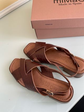 Sandalias Marrones Piel Efecto Cocodrilo