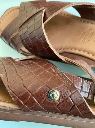 Sandalias Marrones Piel Efecto Cocodrilo