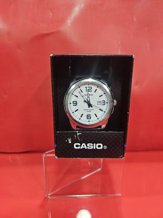 Reloj Casio Timeless MTP - 1314 PL, Como Nuevo.