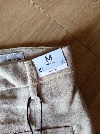 Pantalones cortos Lefties beige talla M