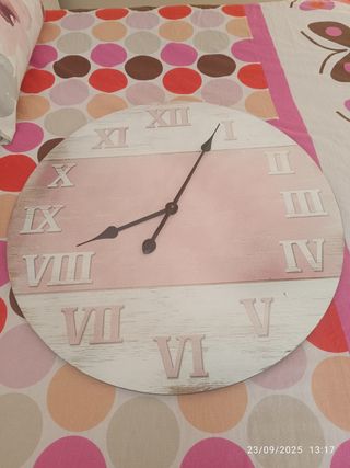 Reloj de pared decorativo
