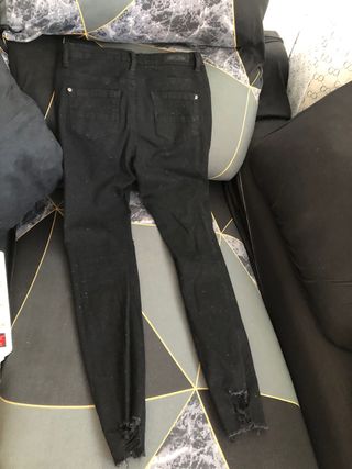Pantalones vaqueros negros rotos Talla 38/40