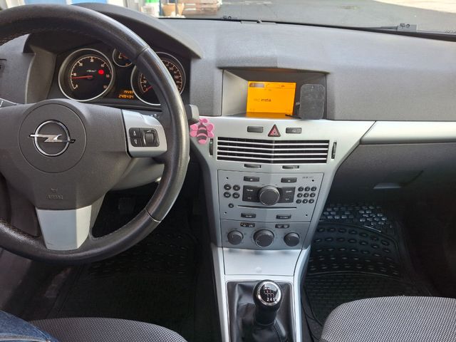 Opel Astra 2009